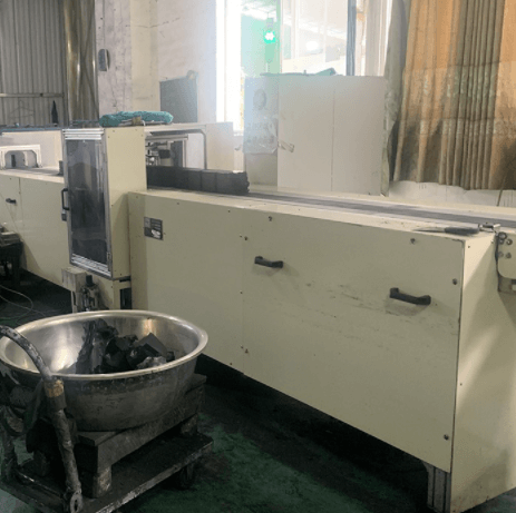 <a href=http://www.vms4030.com/fwzhxt/ target=_blank class=infotextkey>蜂窩活性炭</a>生產(chǎn)車間