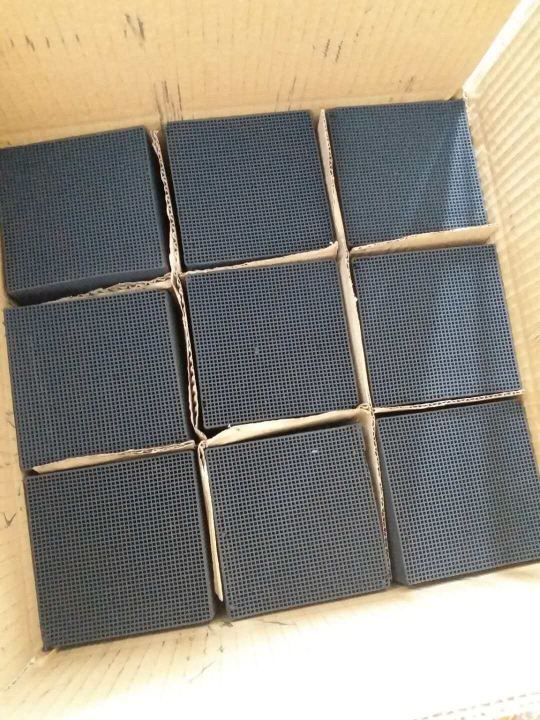 <a href=http://www.vms4030.com/fwzhxt/ target=_blank class=infotextkey>蜂窩活性炭</a>一箱展示